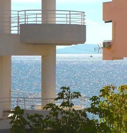 Near Corfu Ferry ساراندا